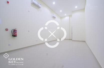 Shop - Studio - 2 Bathrooms for rent in Street 871 - Al Duhail South - Al Duhail - Doha