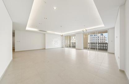 Apartment - 3 - 4 for sale in Viva East - Viva Bahriyah - The Pearl Island - Doha