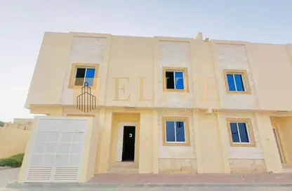 مجمع سكني - 6 غرف نوم - 4 حمامات للايجار في Al Sakhama - الدوحة