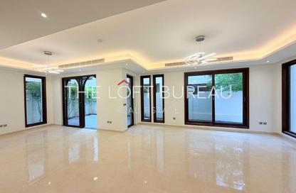 Villa - 4 Bedrooms - 6 Bathrooms for rent in Floresta Gardens - Floresta Gardens - The Pearl Island - Doha
