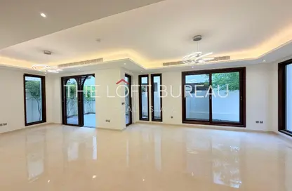 Villa - 4 Bedrooms - 6 Bathrooms for rent in Floresta Gardens - Floresta Gardens - The Pearl Island - Doha