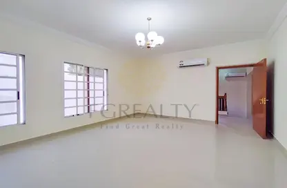 مجمع سكني - 4 غرف نوم - 4 حمامات للايجار في الوعب - الوعب - الدوحة