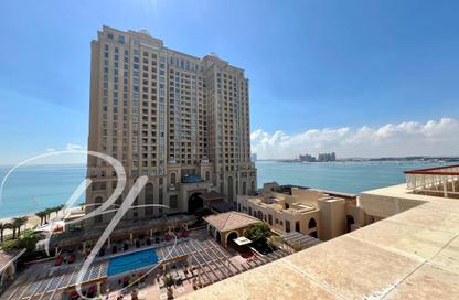 Apartment - 1 Bedroom - 2 Bathrooms for rent in Tower 31 - Porto Arabia - The Pearl Island - Doha
