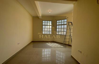 Apartment - 2 Bedrooms - 1 Bathroom for rent in Street 871 - Al Duhail South - Al Duhail - Doha