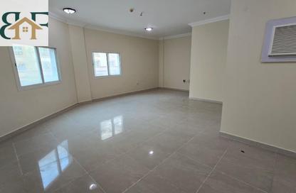 Apartment - 3 Bedrooms - 3 Bathrooms for rent in Al Mansoura - Al Mansoura - Doha