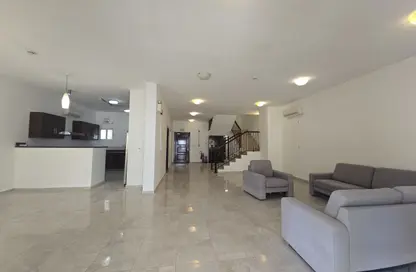 Compound - 4 Bedrooms - 5 Bathrooms for rent in Al Khazin Street - Madinat Khalifa South - Madinat Khalifa - Doha