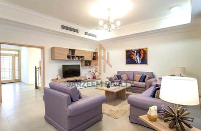 Villa - 3 Bedrooms - 3 Bathrooms for rent in Wadi Al Markh - Muraikh - AlMuraikh - Doha