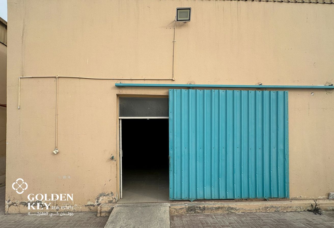 122 Rooms+2 Stores Available for Rent | Industrial