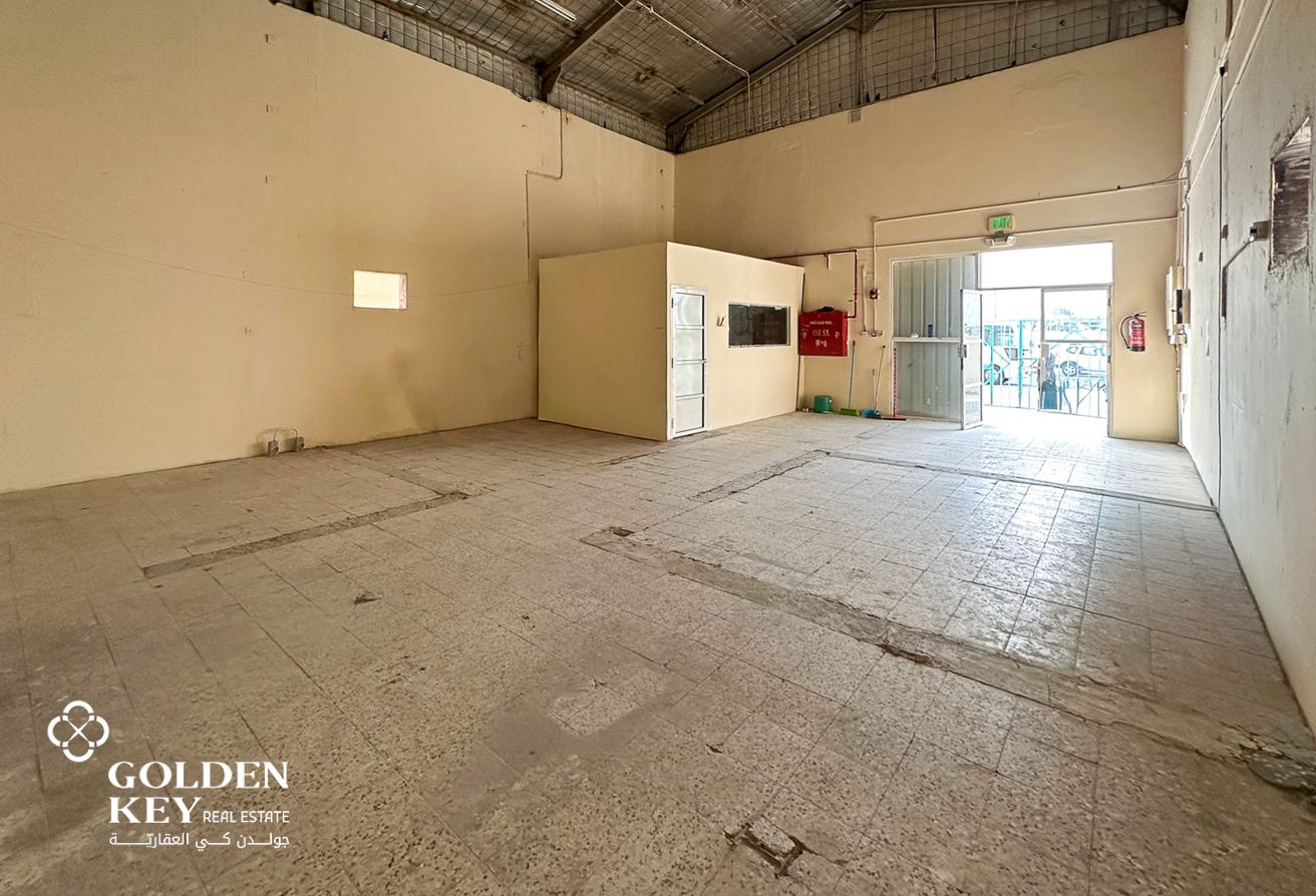 122 Rooms+2 Stores Available for Rent | Industrial