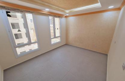 Apartment - 2 Bedrooms - 2 Bathrooms for rent in Old Al Ghanim - Al Ghanim - Doha