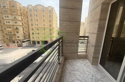 شقة - 2 غرف نوم - 2 حمامات للايجار في شارع انس - فريج بن محمود الشمالي - فريج بن محمود - الدوحة