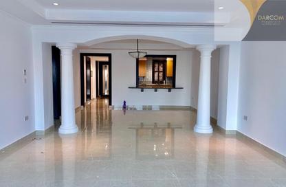 Apartment - 2 Bedrooms - 3 Bathrooms for rent in West Porto Drive - Porto Arabia - The Pearl Island - Doha