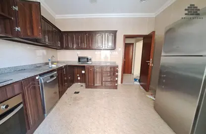 شقة - 2 غرف نوم - 2 حمامات للايجار في شارع انس - فريج بن محمود الشمالي - فريج بن محمود - الدوحة