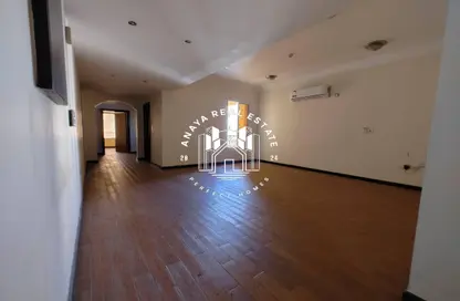 شقة - 2 غرف نوم - 2 حمامات للايجار في فريج بن محمود الشمالي - فريج بن محمود - الدوحة