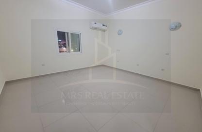 Apartment - 2 Bedrooms - 2 Bathrooms for rent in Muntazah 7 - Al Muntazah - Doha