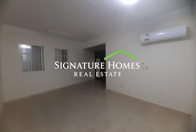 1004882 - Property Main Image