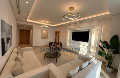 Apartment - 2 Bedrooms - 2 Bathrooms for rent in The Garden - Floresta Gardens - The Pearl Island - Doha