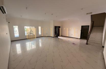 Villa - 5 - 5 for rent in Ain Khaled - Doha