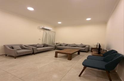 Apartment - 3 Bedrooms - 3 Bathrooms for rent in Umm Salal Ali - Doha