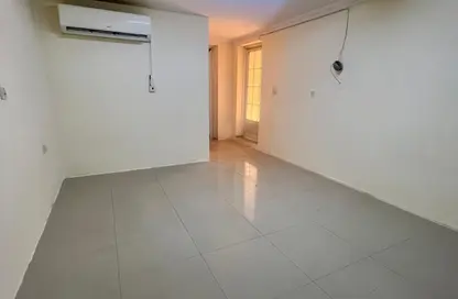Apartment - 1 Bedroom - 1 Bathroom for rent in Al Duhail - Doha