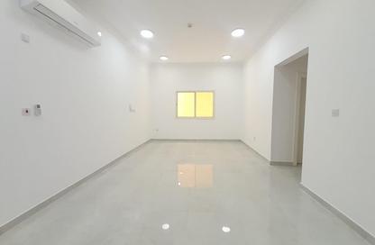 Apartment - 2 Bedrooms - 2 Bathrooms for rent in Al Mansoura - Al Mansoura - Doha
