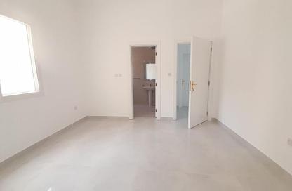 Apartment - 2 Bedrooms - 2 Bathrooms for rent in Al Mansoura - Al Mansoura - Doha
