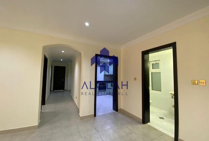 1002003 - Property Image 2