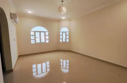 Apartment - 4 Bedrooms - 3 Bathrooms for rent in Al Dhakhira - Al Thakhira - Al Khor