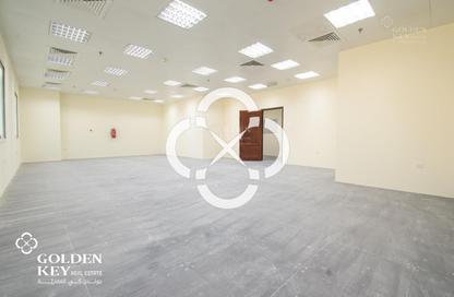 Office Space - Studio - 2 Bathrooms for rent in Hiteen Street - Al Muntazah - Doha