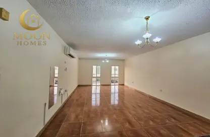 شقة - 2 غرف نوم - 1 حمام للايجار في شقق مساكن المطار القديم - طريق المطار القديم - الدوحة