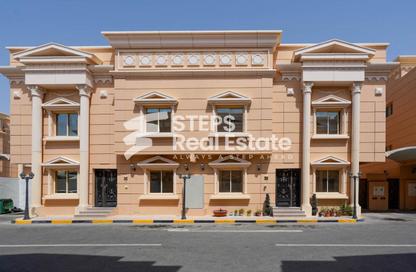 Villa - 5 - 4 for rent in Al Hanaa Street - Al Gharrafa - Doha