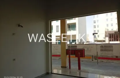 محل تجاري - استوديو - 1 حمام للايجار في ويست واك - الوعب - الدوحة