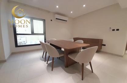 Apartment - 2 Bedrooms - 2 Bathrooms for rent in Umm Ghuwalina - Umm Ghuwailina - Doha