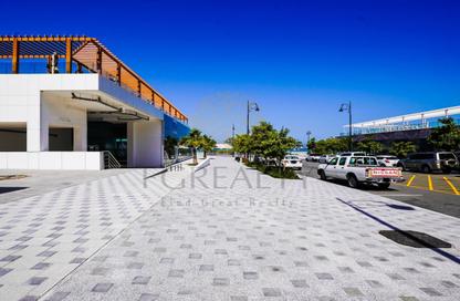 Shop - Studio - 1 Bathroom for rent in Downtown - Qatar Entertainment City - Lusail