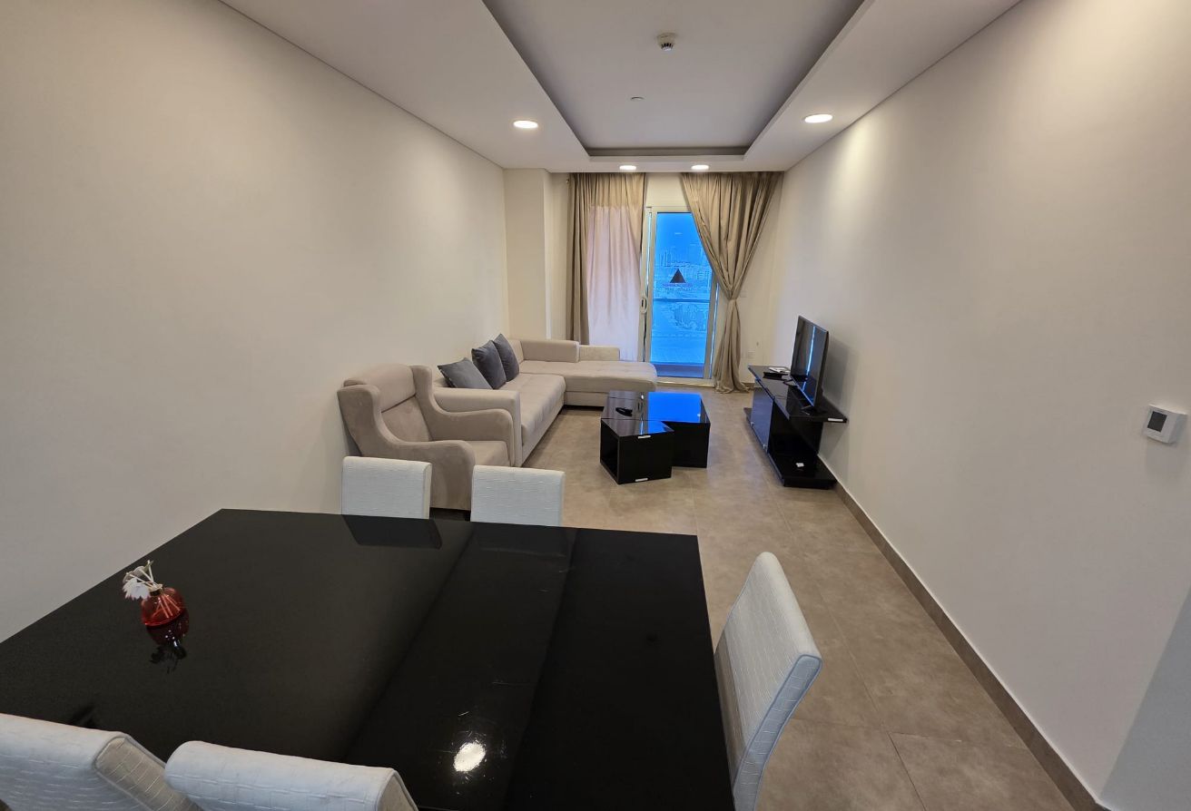LUXURY 2BEDROOM FULLY FURNISHED WITH BALCONY thumbnail 4