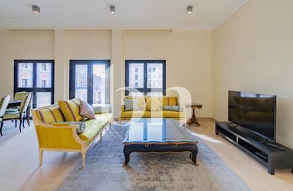 Apartment - 2 Bedrooms - 3 Bathrooms for rent in Carnaval - Qanat Quartier - The Pearl Island - Doha