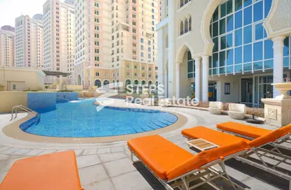 Apartment - Studio - 1 Bathroom for rent in Viva West - Viva Bahriyah - The Pearl Island - Doha