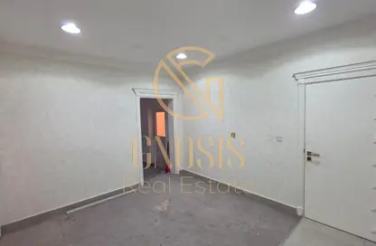 Apartment - 2 Bedrooms - 1 Bathroom for rent in Al Maamoura - Al Maamoura - Doha