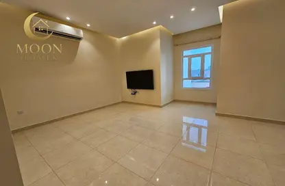 Apartment - 2 Bedrooms - 2 Bathrooms for rent in Old Airport Road - Old Airport Road - Doha