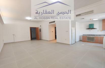 Apartment - 2 Bedrooms - 1 Bathroom for rent in Al Sadd Road - Al Sadd - Doha