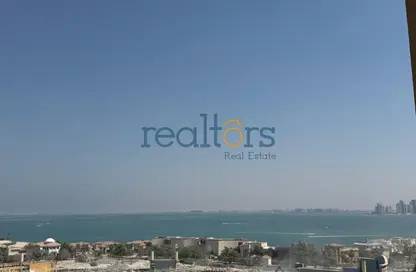 Apartment - 2 Bedrooms - 3 Bathrooms for rent in Tower 24 - Porto Arabia - The Pearl Island - Doha