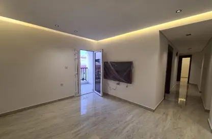 Apartment - 3 Bedrooms - 3 Bathrooms for rent in Regency Residence Airport - Regency Residence Airport - Old Airport Road - Doha