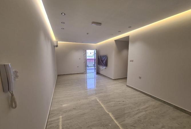 1027883 - Property Image 2