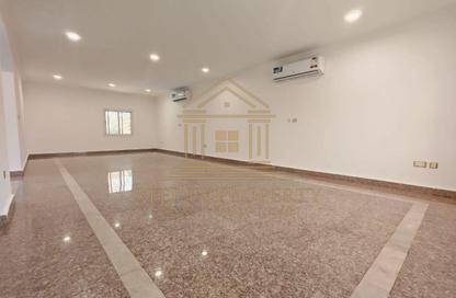 مجمع سكني - 4 غرف نوم - 6 حمامات للايجار في شارع الوعب - الوعب - الدوحة