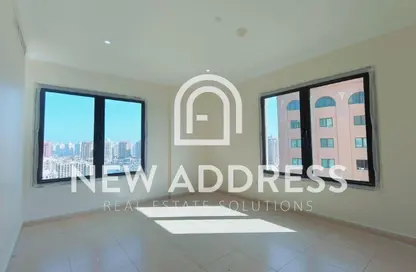 Apartment - 3 Bedrooms - 4 Bathrooms for rent in Two Porto Arabia - Porto Arabia - The Pearl Island - Doha