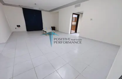 شقة - 2 غرف نوم - 2 حمامات للايجار في بن عمران - فريج بن عمران - الدوحة