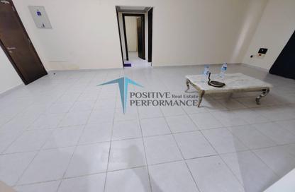 Apartment - 2 Bedrooms - 2 Bathrooms for rent in Bin Omran - Fereej Bin Omran - Doha