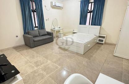 Apartment - Studio - 1 Bathroom for rent in Al Asiri - Doha
