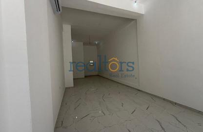 Shop - Studio - 1 Bathroom for rent in Najma street - Old Airport Road - Doha