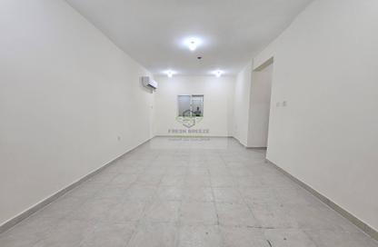 Apartment - 2 Bedrooms - 2 Bathrooms for rent in Asim Bin Omar Street - Al Mansoura - Doha